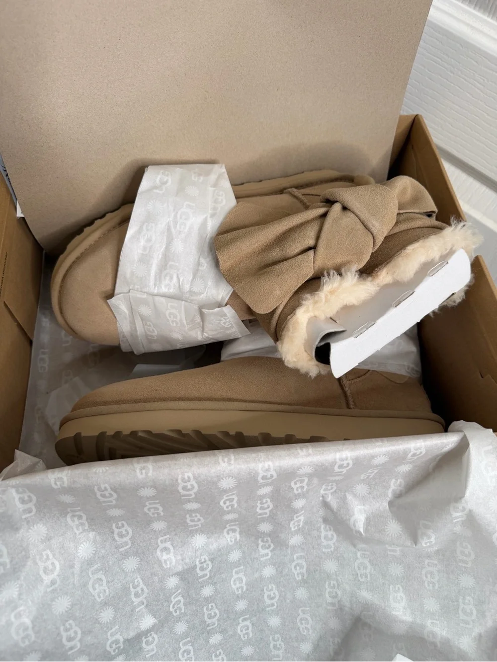 UGG Classic Mini Bow